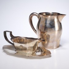Reed & Barton Silverplate Water Pitcher 48oz Gravy Boat Underplate Tableware 2pc picture