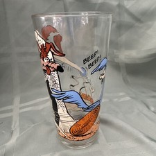 Vintage 1976 Pepsi Looney Tunes Road Runner/Wile E.  Coyote Drinking Glass picture
