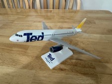 Skymarks (SKR030) TED United Airlines A320 model picture