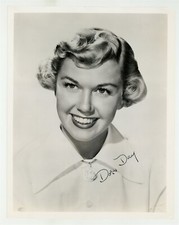 Doris Day 1944 Signed 8x10 Hollywood Actress Singer Photo Young Portrait J14188 picture