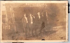 Vtg B&W Snapshot Three Young Men Suits Hats Standing Outside Cabin 1920s picture