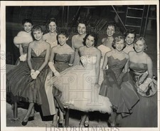 1958 Press Photo Group of Women at Formal Event - lra73083 picture