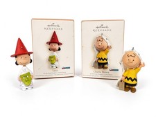 Hallmark 2006 Charlie Brown Its the Great Pumpkin Charlie Brown Ornament 51D picture