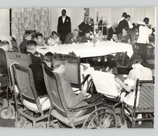 FDR Dines with Paralysis Patients Warm Springs Foundation 1937 Press Photo picture