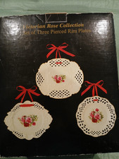 Vintage Formalities by Baum Brothers *NIB* Victorian Rose Pierced Plates set picture