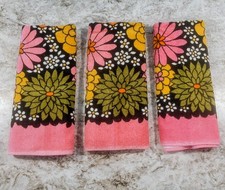Vintage 70s Fieldcrest Flower Power Hand Towels Set of 3 Pink Black Groovy Mod picture