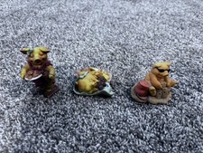 3 piece Pig Pigsville Figurines Special Treat, Bed Time, Sandcastle 1993 picture