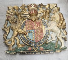 LARGE VINTAGE / ANTIQUE ROYAL CREST COAT OF ARMS BRITISH picture
