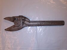 12” PATENT PENDING RICHARDS Mfg. Co. SHARK ADJUSTABLE PIPE WRENCH-ANTIQUE TOOL picture