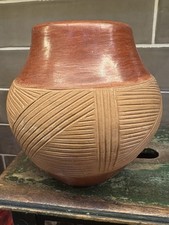 Vtg 1899-1978 Tomasita Montoya (ohkay Owingeh) Handcarved Red ware Pottery Pot picture