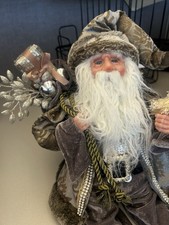 Ridgefield home silver Santa Kris Kringle picture