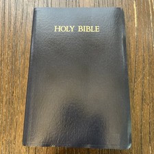 Vtg 1984 Holy Bible KJV Words of Christ in Red Dictionary/Concordance book picture