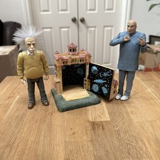 Disney Tower of Terror Resin Hinged Bldg w/ Albert Einstein & Dr Evil Figurines picture