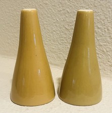 Vintage MCM Atomic Cone Ceramic Harvest Gold Yellow Salt & Pepper Shakers Set picture