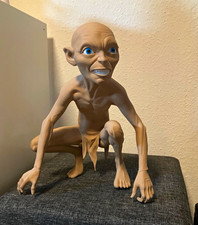 The Lord of the Rings Gollum Crouching Figure Statue - Fantasy picture