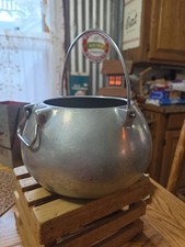 VINTAGE WOLVERINE CAST ALUMINUM 2 1/2 GAL KETTLE #1295 picture