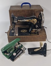 Singer Sewing Machine 1912 w/ Motor, Case, & Accessories (G2160547) - Working picture