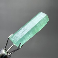 6.5ct FULLY Terminated  Natural Emerald Crystal Medium Green from Pak,  Chitral picture