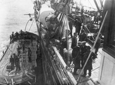 Groups of men laying telegraph cable at sea 1900 OLD PHOTO picture