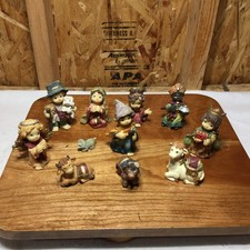 VTG Children's Nativity Set 11 Piece Resin picture