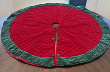 Vtg Red Green Quilted Velvet Christmas Tree Skirt Button Closure Holiday 2002 picture