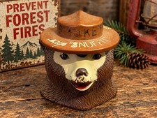 VINTAGE SMOKEY BEAR SNUFFIT MAGNETIC DASHBOARD SNUFFER ASHTRAY RARE PETROLIANA picture