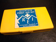 Vintage REI Co-oP Mountaineering First Aid Kit Mountaineers Seattle picture