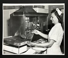 1950s Jacksonville Burger King Insta-Burger Woman Hamburgers Uniforms VTG Photo picture