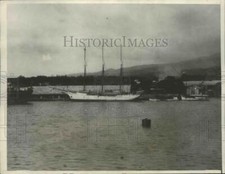 1931 Press Photo Northern Light Boat in Harbor in Papeate Tahiti from Alaska picture