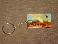 VINTAGE OLD AMUSEMENT PARK FRONTIER TOWN NY TRAIN SOUVENIR KEY CHAIN picture