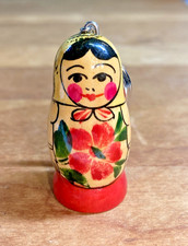 Vintage Wooden Russian Woman Doll Shelmar Keychain Figure 1.75
