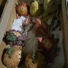 Vintage Fruit And Vegetable Shelf Sitter Anthropomorphic Design picture