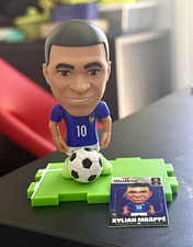 Zuru Ballers Kylian Mbappé #10 Soccer Figurine w/ all accessories picture
