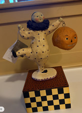 2004 Nicol Sayre Paper Mache Clown Holding Jack O’Lantern Pumpkin – NWT picture