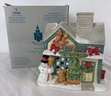 PartyLite Toy Shop P0299 Christmas Village Tealight Holder Vintage w Box picture