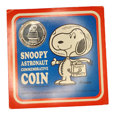 SNOOPY ASTRONAUT COMMEMORATIVE COIN 1969 NEW Sealed Package 4 picture