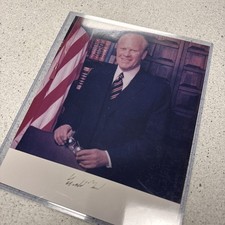 President Gerald Ford Signed 8x10 Photo USA President Autograph Black Sharpie picture
