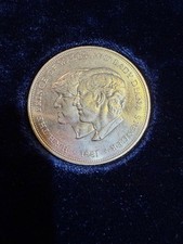 1981 UK Prince of Wales & Princess Diana Commemorative Coin Copper Case picture