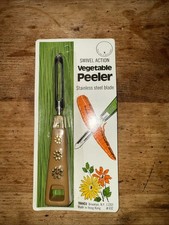 Vtg 1970's Travco Vegetable Peeler Flowers Daisies Retro picture