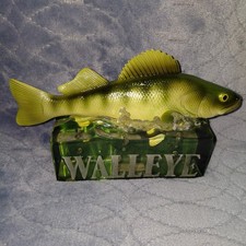 2007 ENESCO WISTFUL FISHERMAN WALLEYE ANGLER FISH DISPLAY Statue Heavy Fish picture