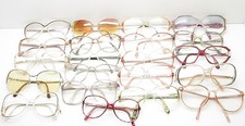 SET of 21 VINTAGE WOMENS OVERSIZED EYEGLASSES FRAMES eyewear bulk lot TV6 S105 picture