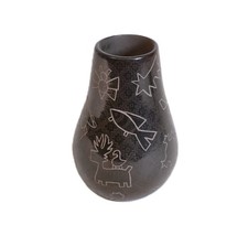 Santa Clara Etched Black Pottery by Jody Naranjo   ca 2007  4
