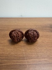 Pair of  Match Chinese Health Walnut 精品老树四座楼文玩核桃 42x38x33 机刷打底 盘了两年 配手套和刷子 picture