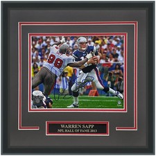 Warren Sapp Autographed Tampa Bay Buccaneers (Sacking Bledsoe) Deluxe Framed 8x1 picture