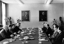 Start of negotiations in the House of Ministries At the table on - 1958 Photo 1 picture