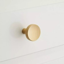 Signature Hardware Lars 1