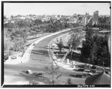 Wilshire Boulevard Causeway showing Westlake Park later MacArthur - Old Photo picture