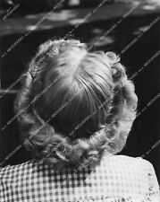 crp-14436 1943 Evelyn Keyes hairdo Halo Hairdress from behind portrait film The picture