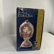 Musical Panoramic Egg With 2 Doves Plays “Tea for Two” picture
