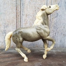 Vintage Breyer #86 Diablo Semi-Rearing Mustang Glossy Grey Appaloosa 1961-1966 picture